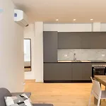 Bluemare E Blueterra Tirabora Short Rent, Con Parcheggio Privato Trieste