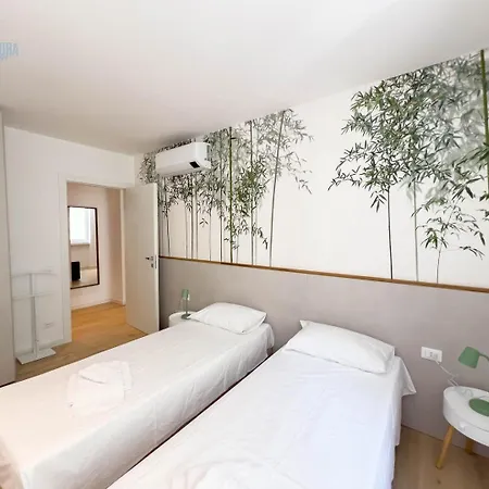 Blue Life Tirabora Short Rent