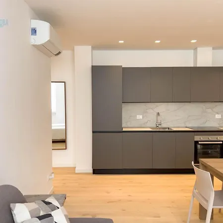 Bluemare E Blueterra Tirabora Short Rent, Con Parcheggio Privato Trieste