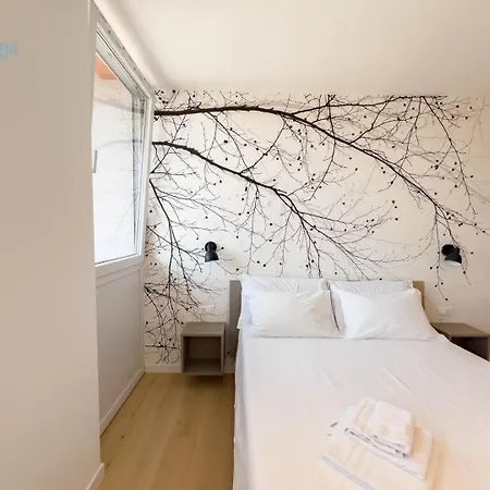 Апартаменты Blue Life Tirabora Short Rent