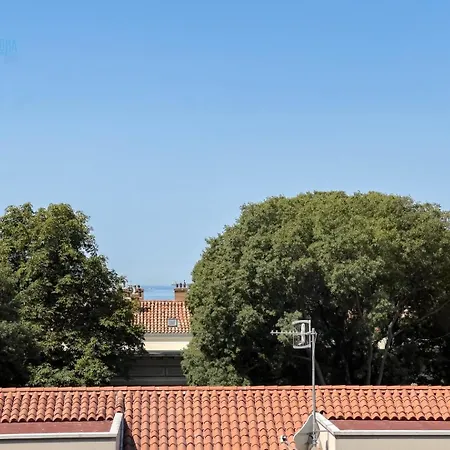 Blue Life Tirabora Short Rent Апартаменты Триест